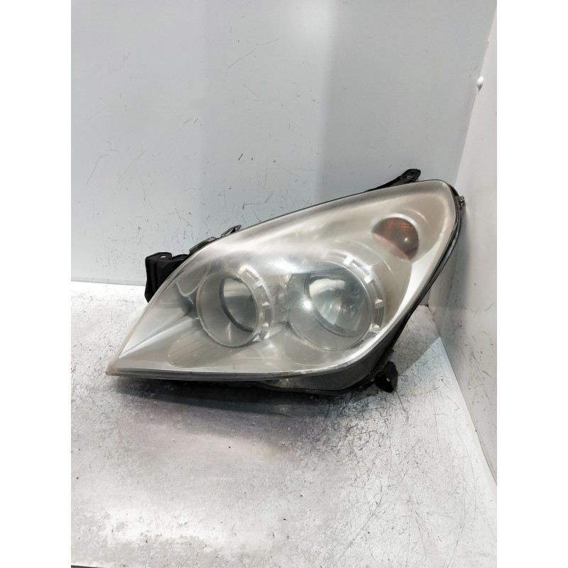 Recambio de faro izquierdo para opel astra h berlina referencia OEM IAM 13239288  