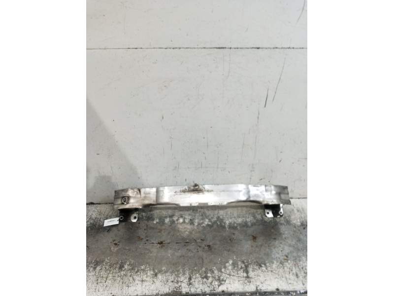 Recambio de refuerzo paragolpes delantero para audi a3 sportback (8va, 8vf) 2.0 tdi referencia OEM IAM   2012