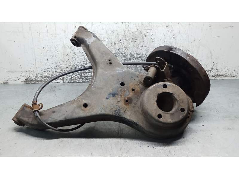 Recambio de mangueta trasera izquierda para hyundai trajet (fo) 2.0 referencia OEM IAM  20G 2000