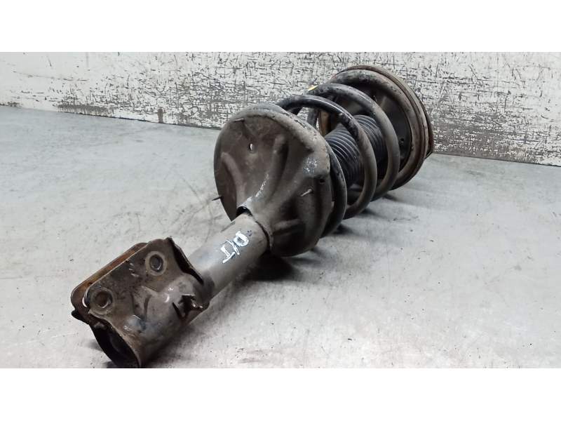 Recambio de amortiguador delantero izquierdo para hyundai trajet (fo) 2.0 referencia OEM IAM  20G 2000