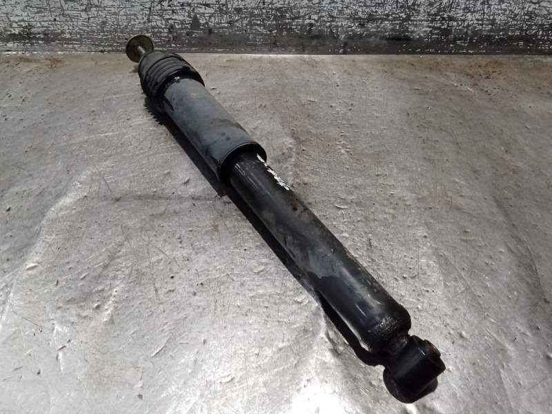 Recambio de amortiguador trasero izquierdo para ssangyong rodius i 2.7 xdi referencia OEM IAM  27XDI 2005