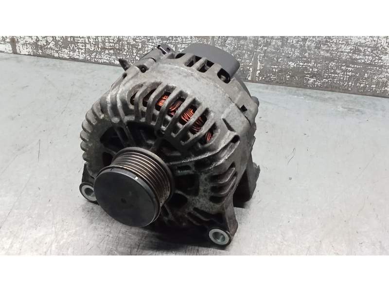 Recambio de alternador para citroën c4 i sedán 1.6 hdi referencia OEM IAM 2543526A 16HDI 2004
