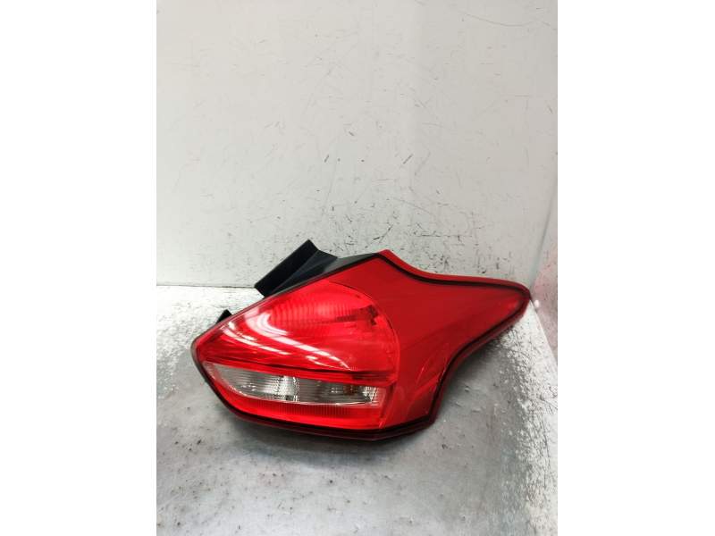 Recambio de piloto trasero derecho para ford focus iii 1.5 tdci referencia OEM IAM   2014