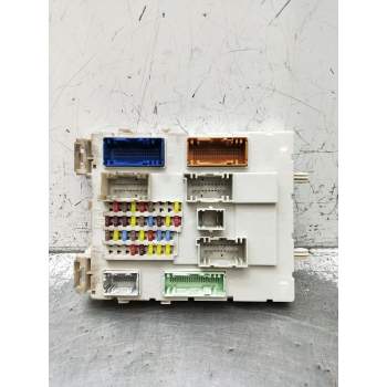 CAJA RELES / FUSIBLES GV6T14A073PF 599F14F07 2014