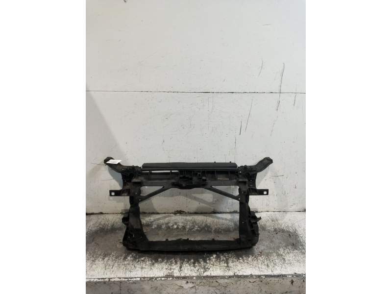 Recambio de panel frontal para audi a3 sportback (8va, 8vf) 2.0 tdi referencia OEM IAM   2012