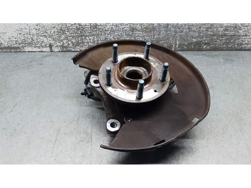 Recambio de mangueta delantera izquierda para chevrolet cruze (j300) 2.0 cdi referencia OEM IAM  20CRDI 2009