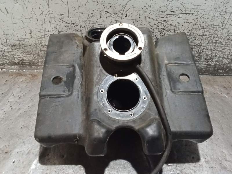 Recambio de deposito combustible para peugeot speedfight 4 125 speedfight 125 referencia OEM IAM 2003061200 2003061500 