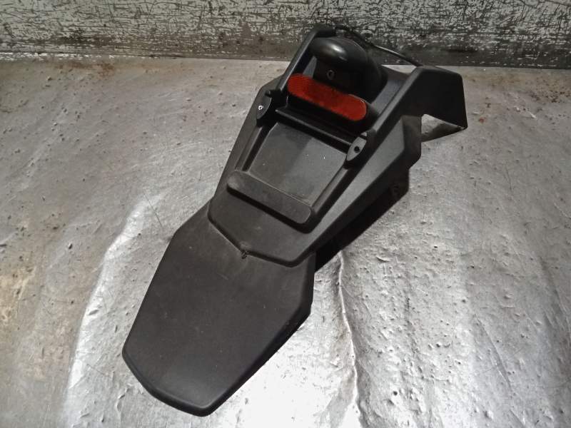 Recambio de guardabarros trasero para peugeot speedfight 4 125 speedfight 125 referencia OEM IAM   