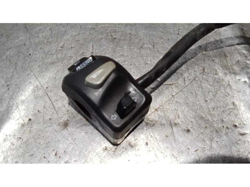 Recambio de piña luces izquierda para peugeot speedfight 4 125 speedfight 125 referencia OEM IAM   