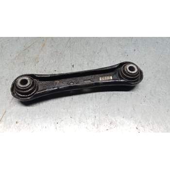 BRAZO SUSPENSION SUPERIOR TRASERO DERECHO 6G915K743 16D 2010