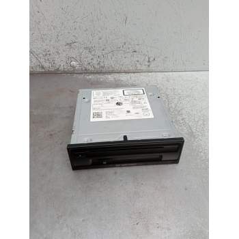 SISTEMA AUDIO / RADIO CD 5QA035824B 2016