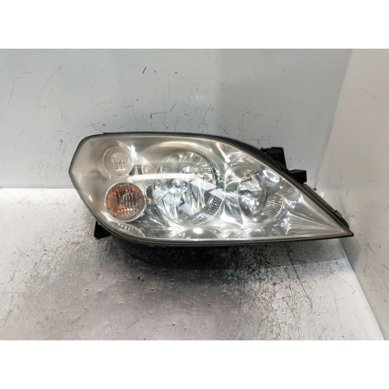 Recambio de faro derecho para nissan primera berlina (p12) referencia OEM IAM 26010AU800  