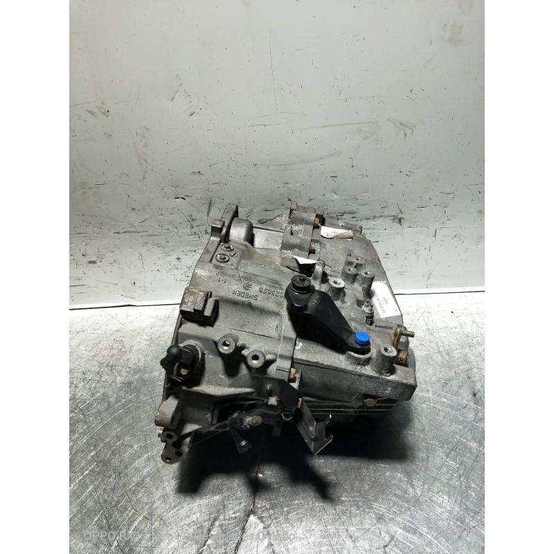 Recambio de caja cambios para volvo v40 familiar 1.9 turbodiesel referencia OEM IAM T120336 M56L2 P30016072