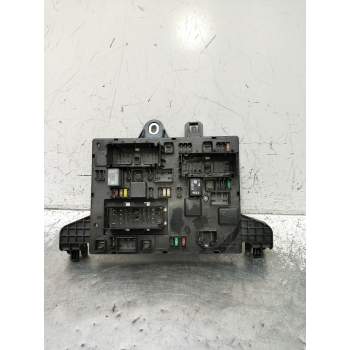 CAJA RELES / FUSIBLES 365927271 1110021AA 2010