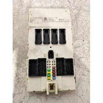 CAJA RELES / FUSIBLES 613592862301 51948BF02 9280623 0627811435