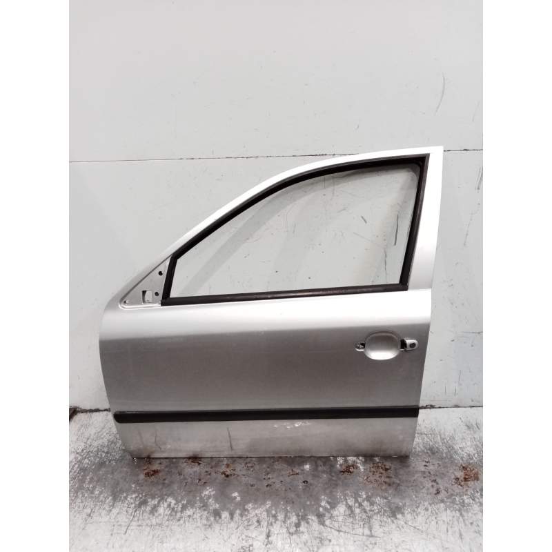 Recambio de puerta delantera izquierda para skoda octavia i (1u2) 1.9 tdi referencia OEM IAM  5P 1997