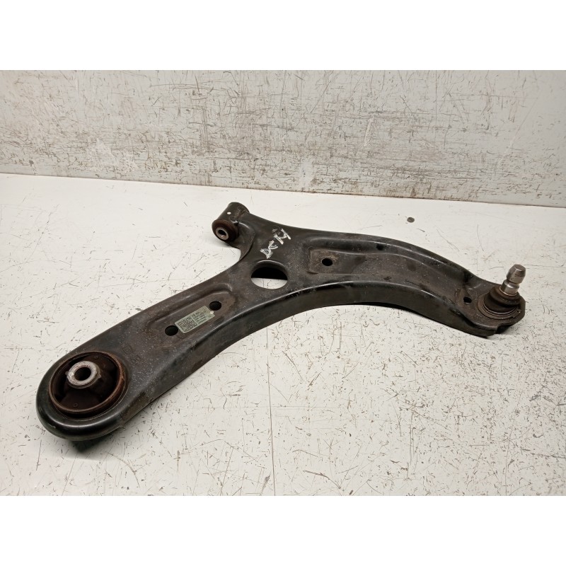 Recambio de brazo suspension inferior delantero derecho para kia rio (yb) referencia OEM IAM 54501H8000  