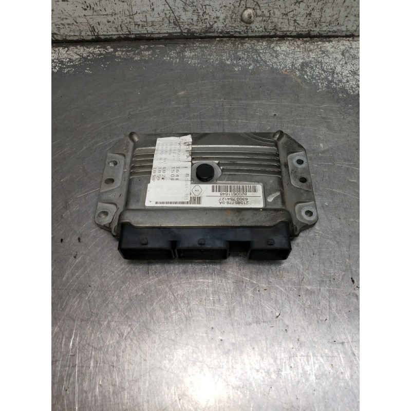 Recambio de centralita motor uce para renault scenic ii referencia OEM IAM 8200611648 215857789A 6300754127