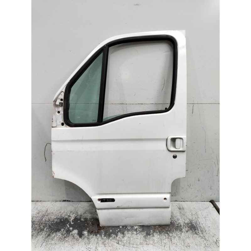 Recambio de puerta delantera izquierda para renault master desde ´98 referencia OEM IAM   5P