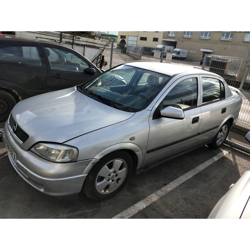 opel astra g berlina del año 2002