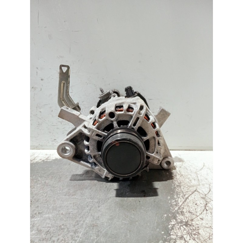 Recambio de alternador para toyota yaris 1.3 16v cat referencia OEM IAM 270600Y120 2612821C FG9T012