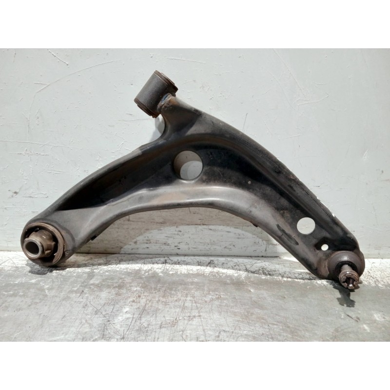 Recambio de brazo suspension inferior delantero derecho para toyota yaris 1.3 16v cat referencia OEM IAM   