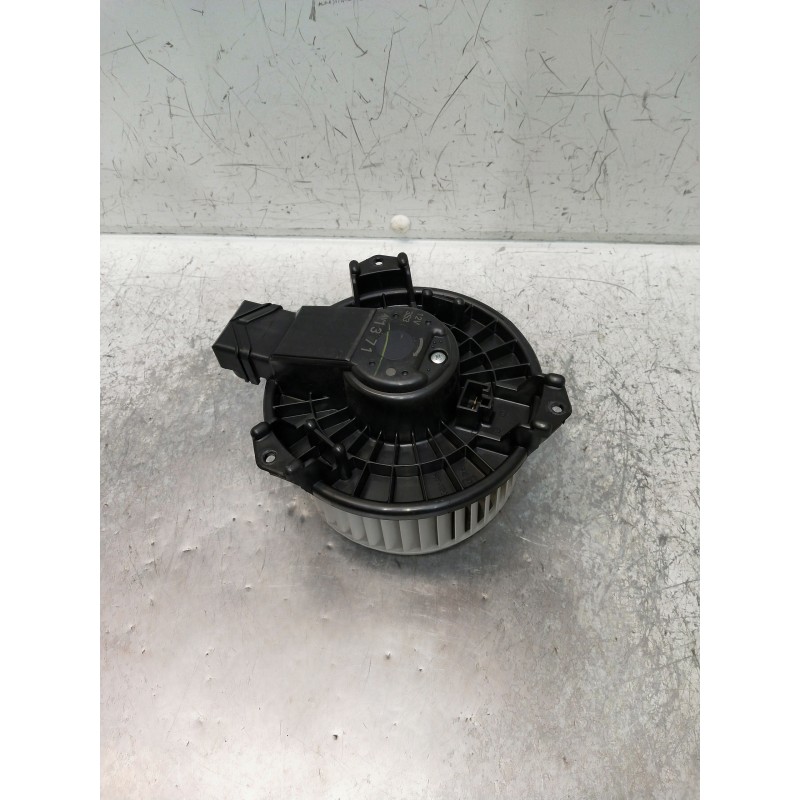 Recambio de motor calefaccion para toyota yaris 1.3 16v cat referencia OEM IAM   