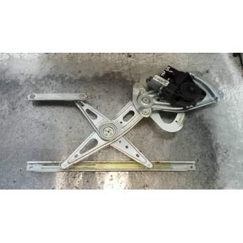 ELEVALUNAS TRASERO DERECHO 827303178R 5P 2009