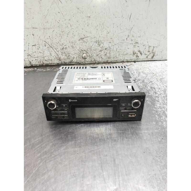 Recambio de sistema audio / radio cd para renault master kasten referencia OEM IAM 281153763R  