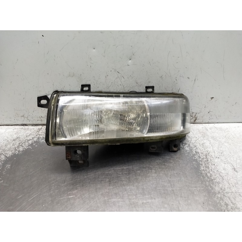 Recambio de faro izquierdo para renault master desde ´98 referencia OEM IAM   