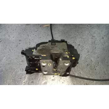 MOTOR CIERRE CENTRALIZADO TRASERO DERECHO 825020033R 5P 2009