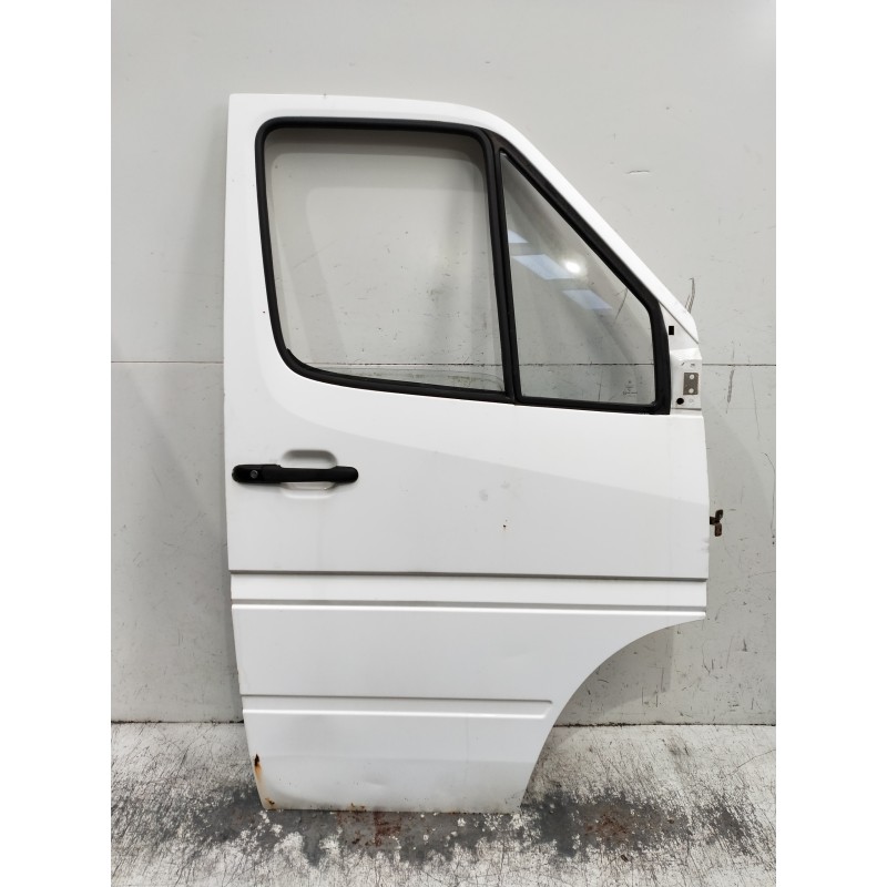 Recambio de puerta delantera derecha para mercedes sprinter (w901,w904) caja cerr. referencia OEM IAM   VER FOTOS