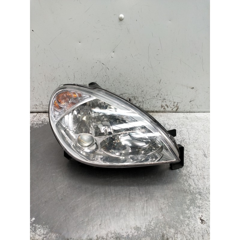 Recambio de faro derecho para citroen xsara berlina referencia OEM IAM 04605820  