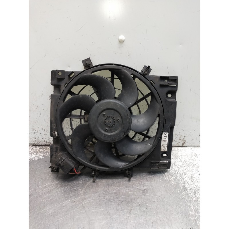 Recambio de electroventilador para opel zafira b referencia OEM IAM 0130303960  