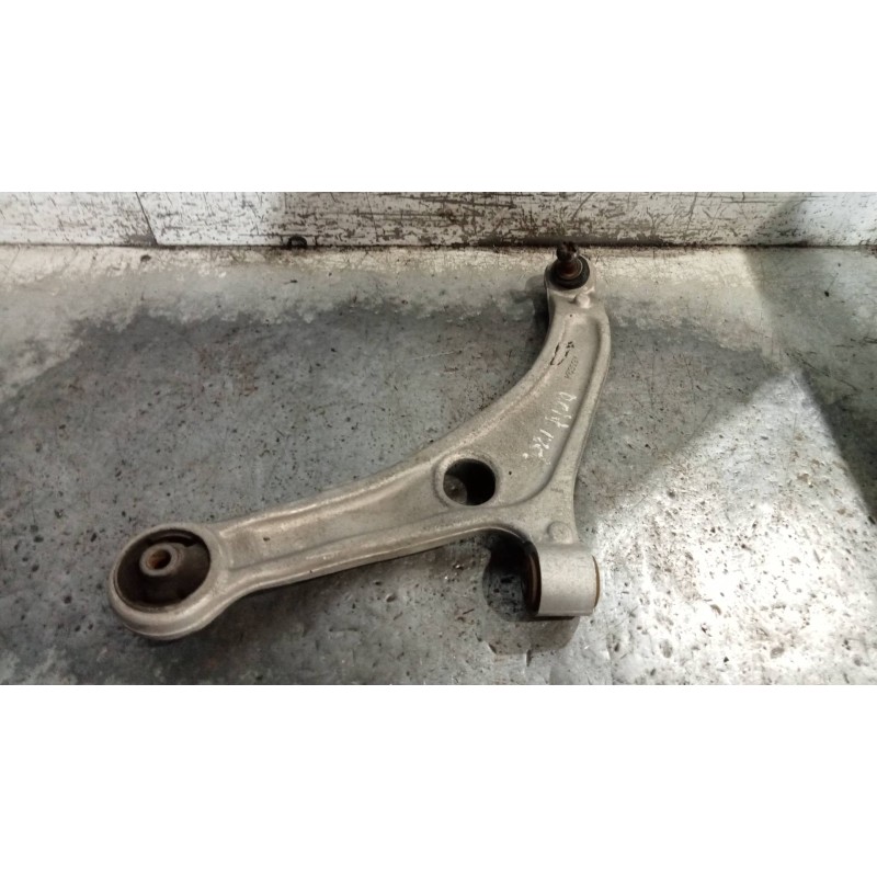 Recambio de brazo suspension inferior delantero izquierdo para hyundai i40 1.7 crdi cat referencia OEM IAM   