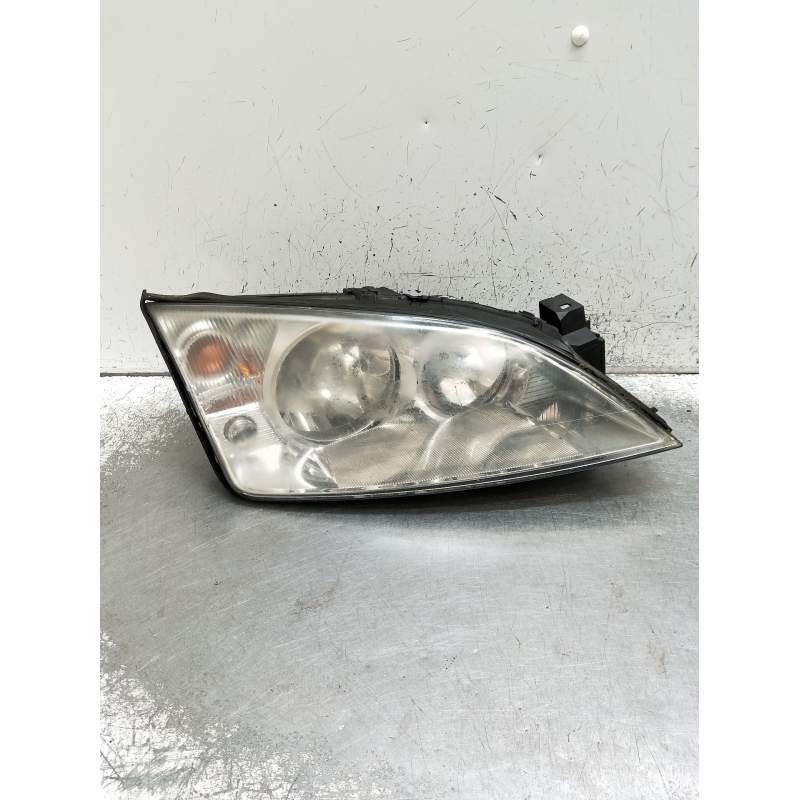 Recambio de faro derecho para ford mondeo iii (b5y) 2.0 tdci referencia OEM IAM 0301174204  2001