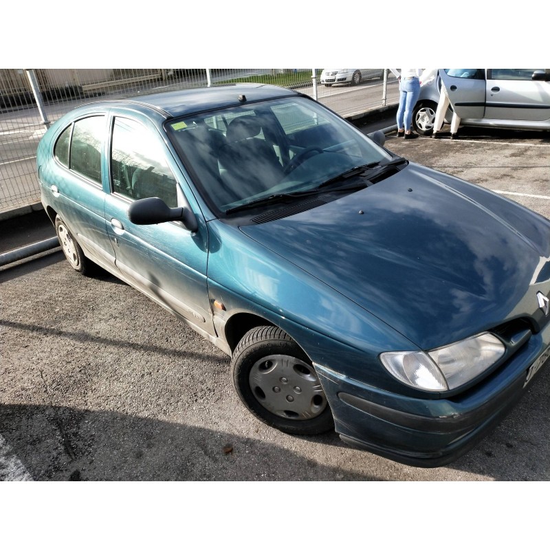 renault megane i berlina hatchback (ba0) del año 1996