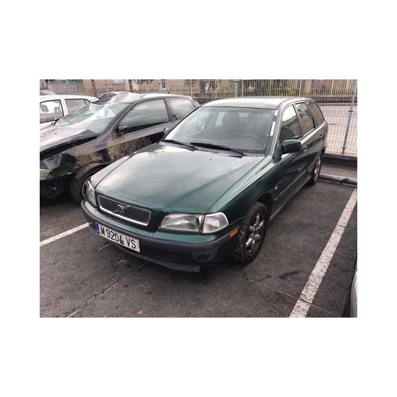 volvo v40 familiar del año 1998