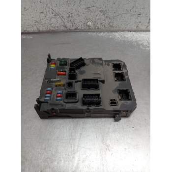 CAJA RELES / FUSIBLES 9657999880 BSIE03 S118085120F 2003