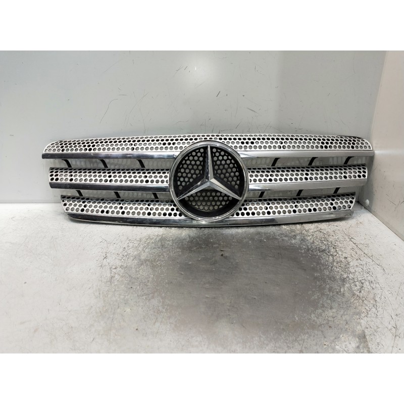 Recambio de rejilla delantera para mercedes clase m (w163) referencia OEM IAM   