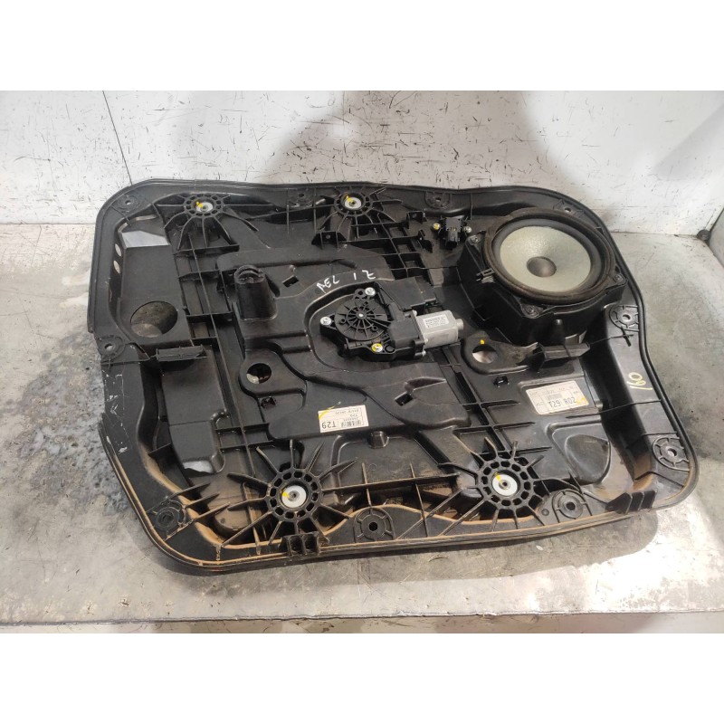 Recambio de elevalunas delantero izquierdo para hyundai santa fe (dm) tecno 4wd referencia OEM IAM 824702W120 824502W020 824712W