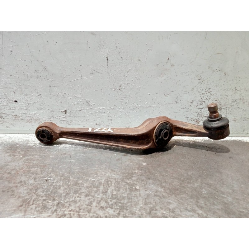 Recambio de brazo suspension inferior delantero izquierdo para peugeot 205 berlina 1.1 referencia OEM IAM   