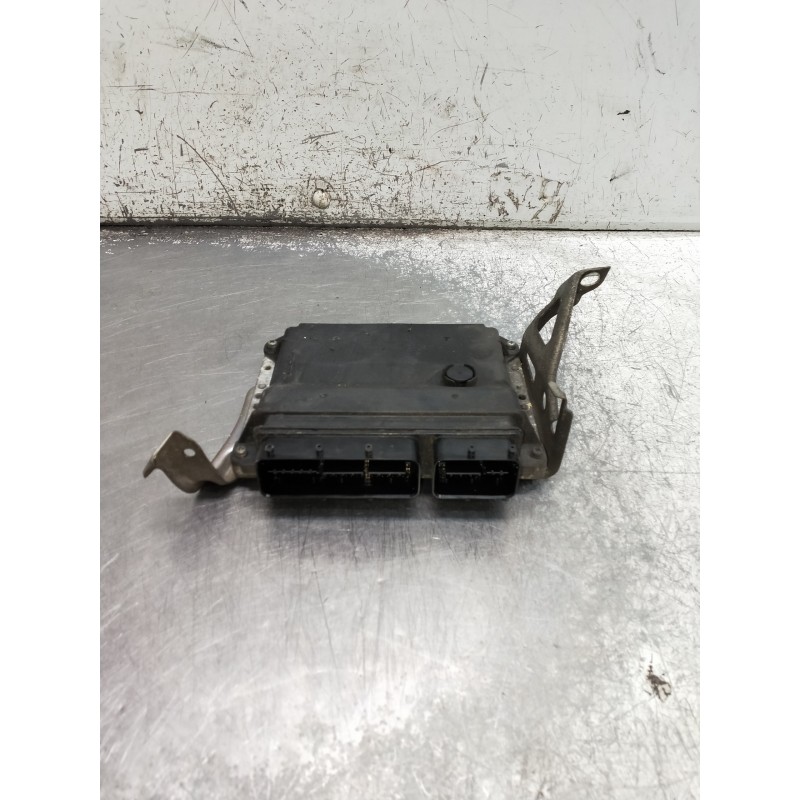 Recambio de centralita motor uce para toyota auris active referencia OEM IAM 8966102S31 MB2759002630 