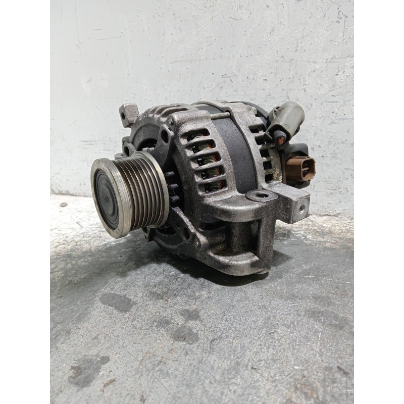 Recambio de alternador para toyota auris active referencia OEM IAM REC20402910  