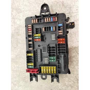 CAJA RELES / FUSIBLES 926111102 19180000001 718182 6114V8