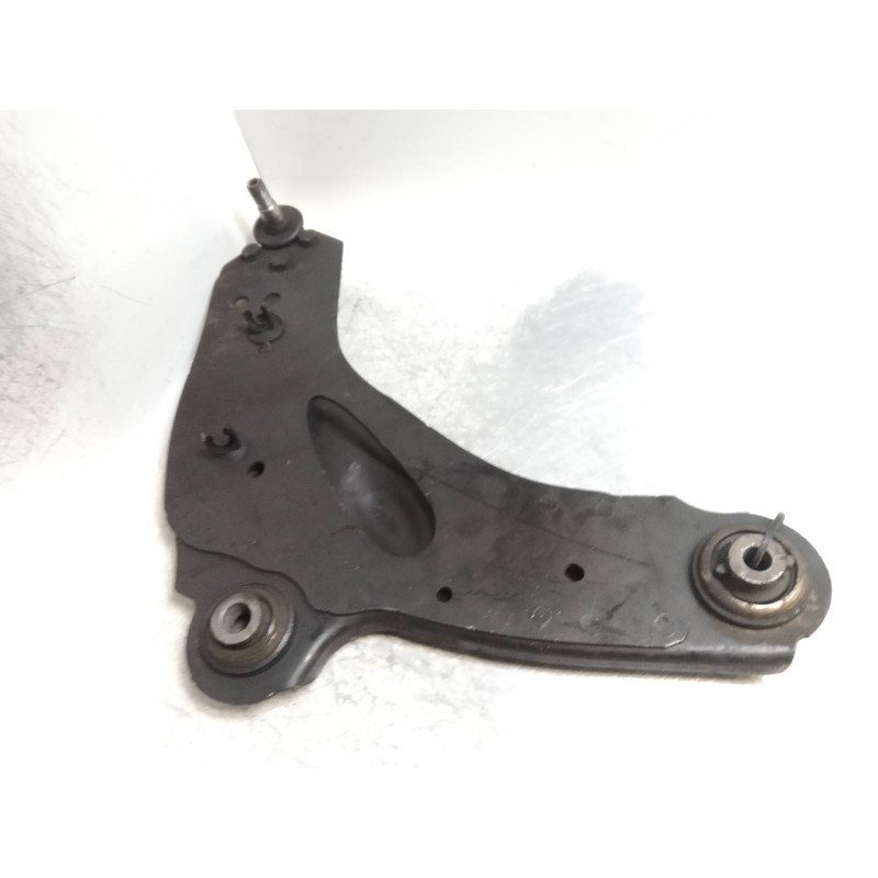 Recambio de brazo suspension inferior delantero derecho para opel vivaro 1.9 cdti cat (f9q-760 / l08) referencia OEM IAM   