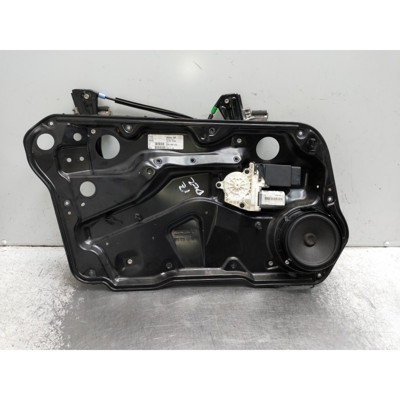 Recambio de elevalunas delantero izquierdo para volkswagen golf iv berlina (1j1) referencia OEM IAM 1J4837755 119692108 