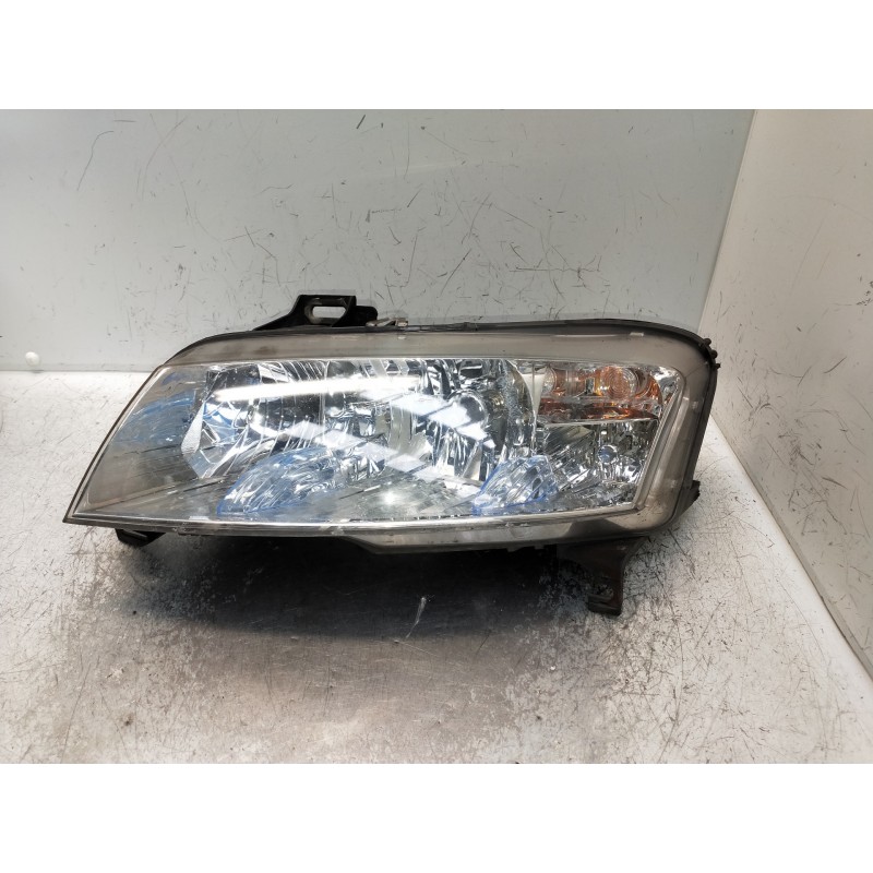 Recambio de faro izquierdo para fiat stilo (192) referencia OEM IAM 517127120  