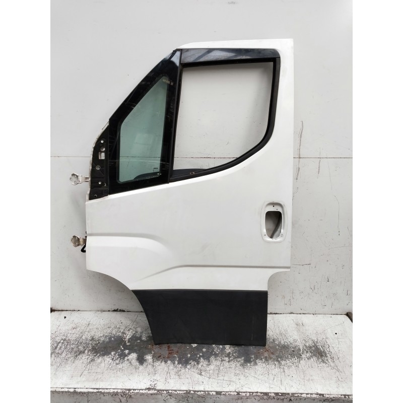 Recambio de puerta delantera izquierda para iveco daily furgón referencia OEM IAM   5P