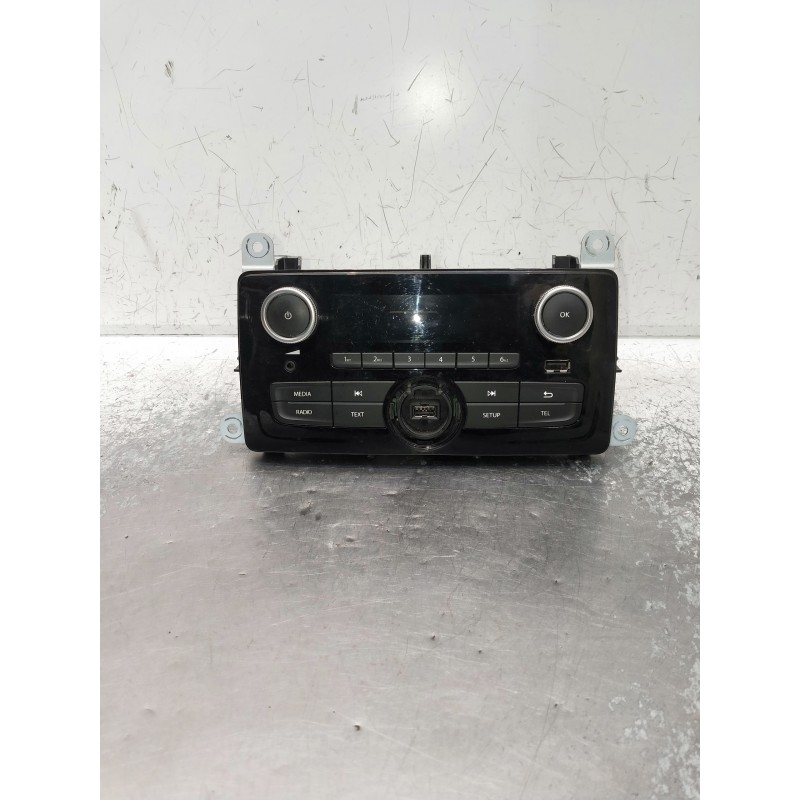 Recambio de sistema audio / radio cd para renault clio iv referencia OEM IAM 281151249R  